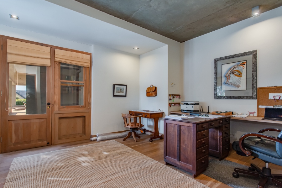4 Bedroom Property for Sale in Lemoenkloof Western Cape